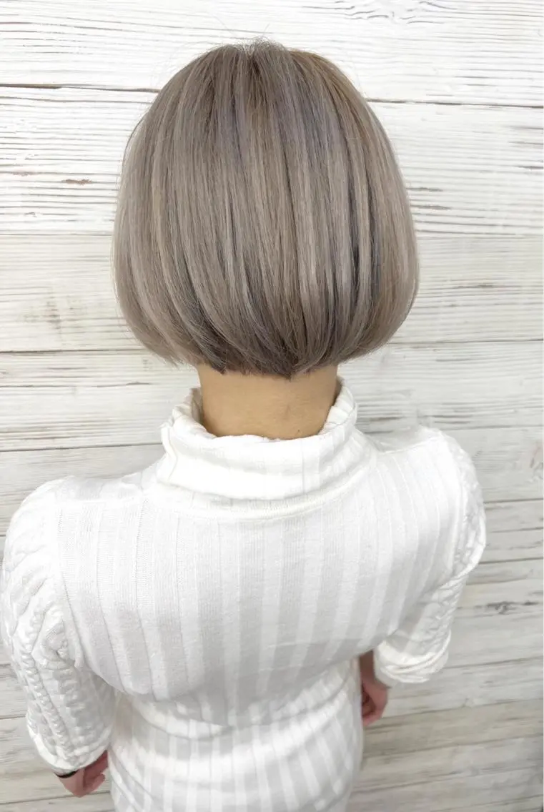 セミロング カラー ヘアアレンジ ブリーチ ケアブリーチ 透明感カラー グレージュ ハイトーンカラー ヘアカラー トリートメント 枝毛カット&髪質改善 満足NO.1岡しゃんのヘアスタイル