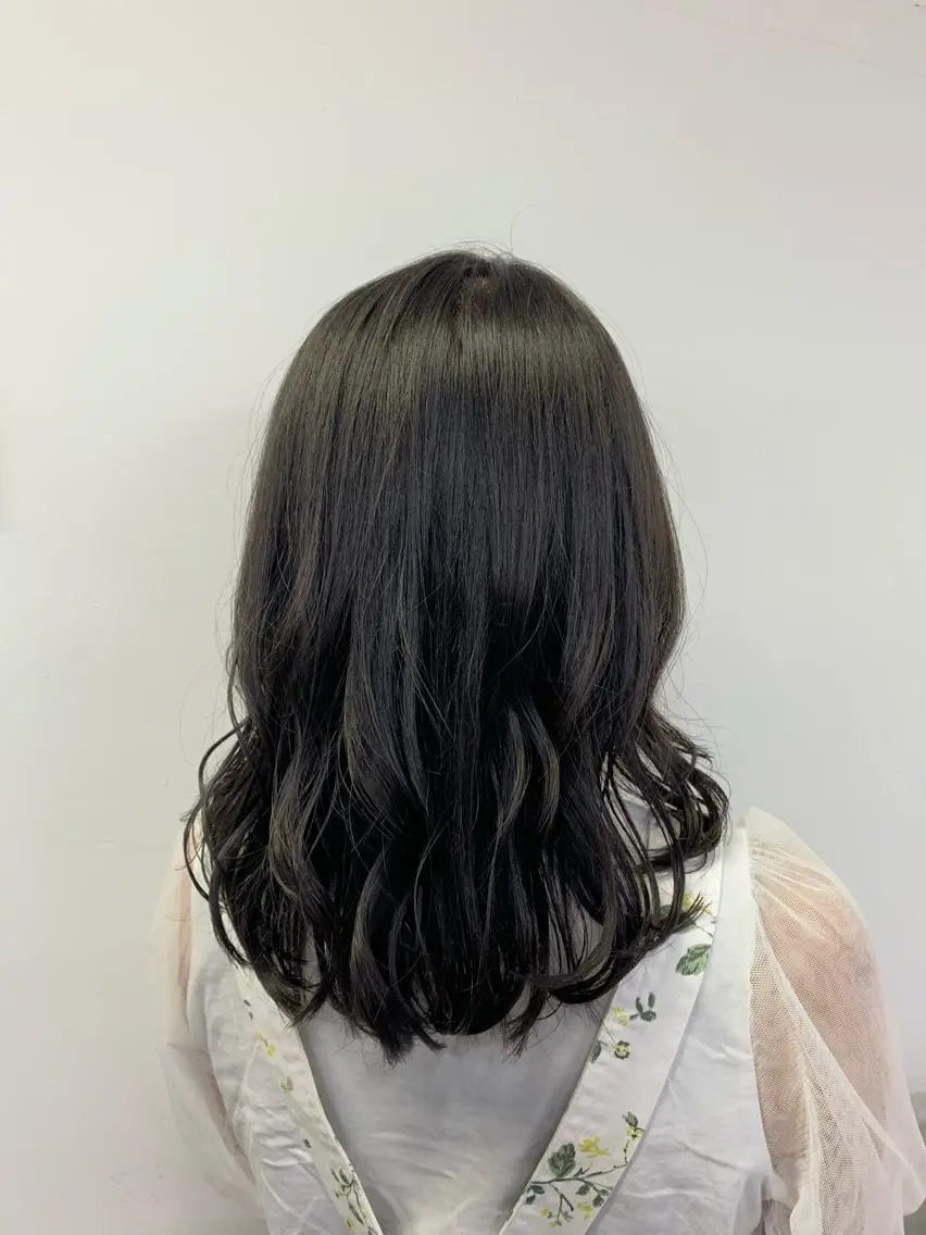 ミディアム パーマ 🩶透髪×モテ髪🩶 FRUITS🏹🩶のヘアスタイル