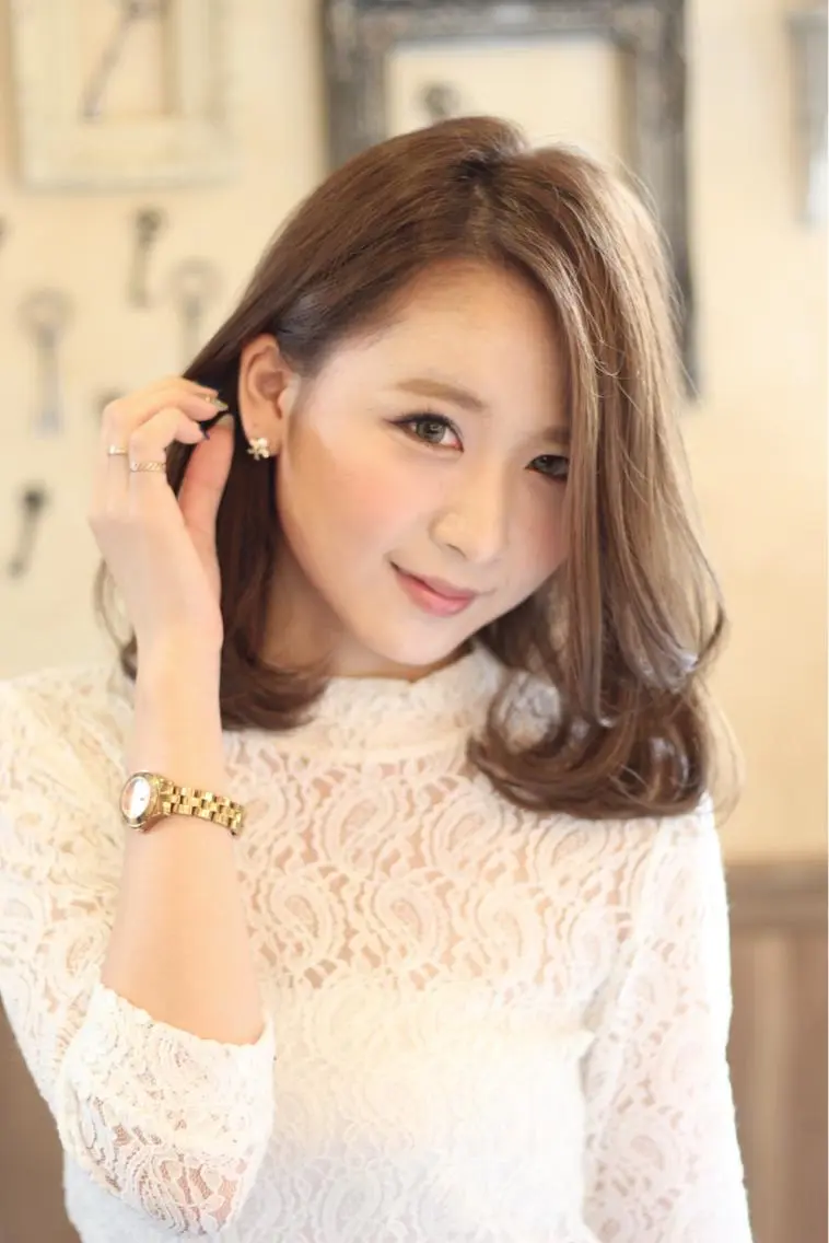 ミディアム LoRE hairのヘアスタイル