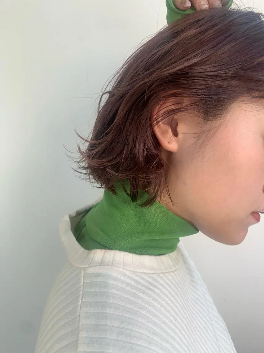 ミディアム カラー ブラウンカラー カシス カット ヘアカラー トリートメント 土佐 優奈のヘアスタイル
