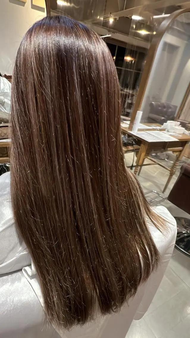 カラー ひがし はるなのヘアスタイル