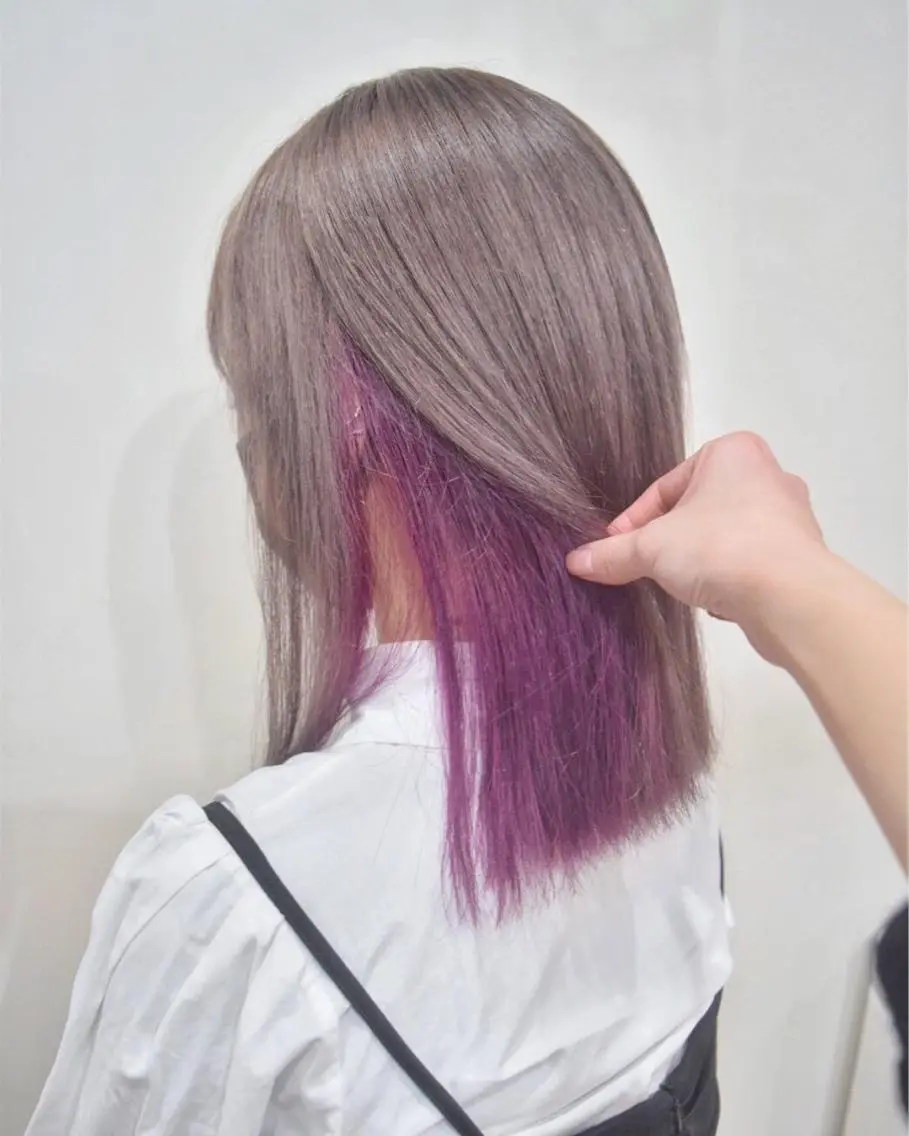 カラー white.梅田 デザインカラー🦄のヘアスタイル