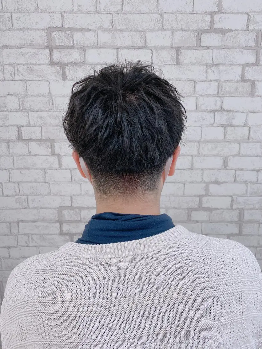ショート パーマ ヘアアレンジ メンズ カット ブリーチなし艶カラー 東家のヘアスタイル