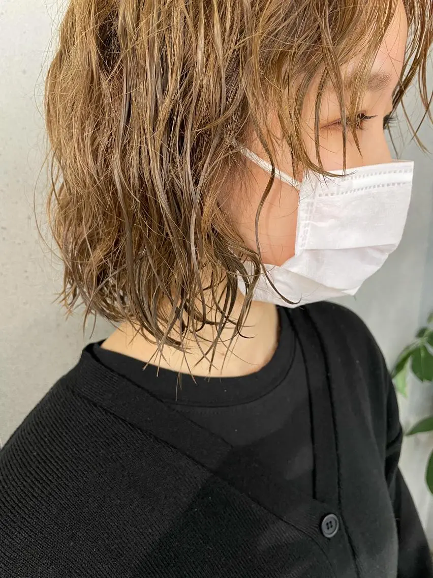 ショート カラー パーマ ブリーチ パーマウルフショート 濱田匠のヘアスタイル