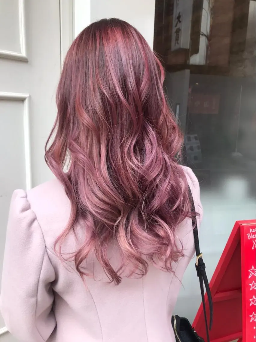 ロング カラー ピンクカラー バイオレットカラー Blanco Color&Careのヘアスタイル