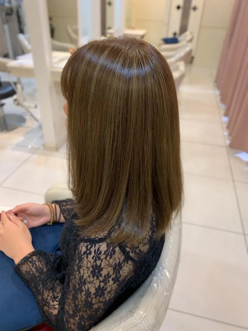セミロング カット ヘアカラー minimo Ash 川越　横田のヘアスタイル