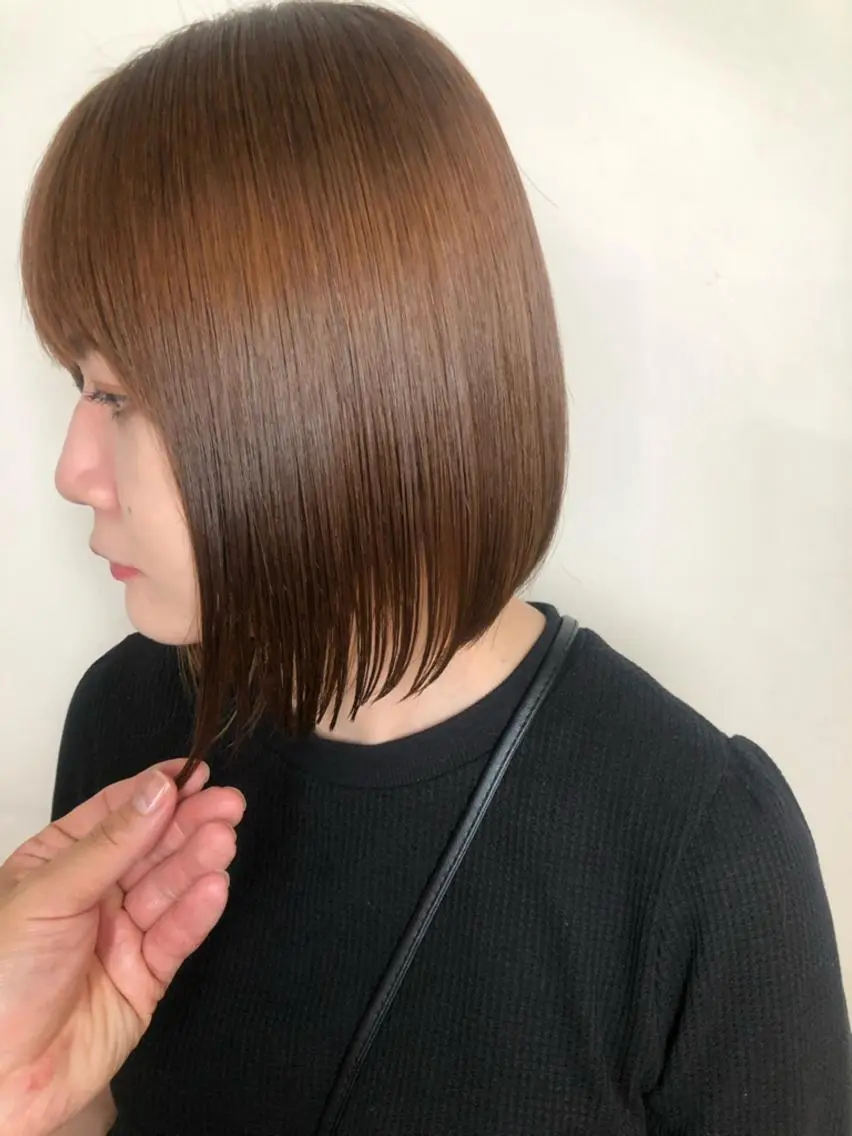 ミディアム パーマ 似合わせカット 小顔カット ストレートパーマ 結べるレイヤーボブ くびれLady表参道のヘアスタイル