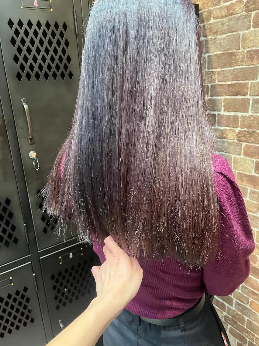 ロング カラー パーマ ヘアアレンジ メンズ キッズ ネイル マツエク・マツパ アイブロウ メンズブリーチ メンズハイライト メンズインナーカラー メンズ韓国風 ブリーチ 久木原 ゆりのヘアスタイル