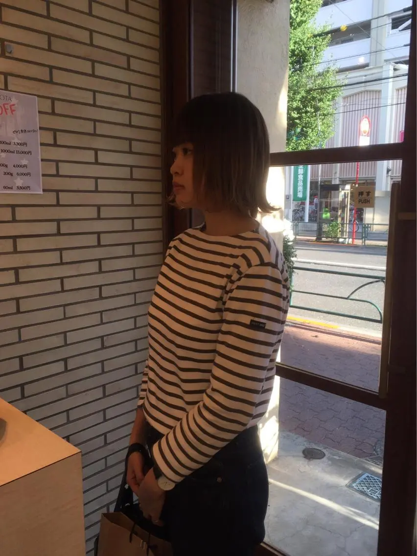 ミディアム カラー 切りっぱなしボブ グラデーションカラー ボブ 高橋 聖羅のヘアスタイル