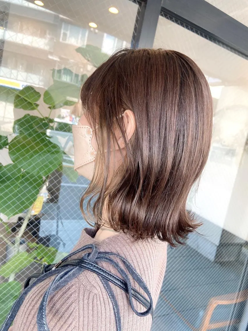 ミディアム くびれヘア レイヤーカット 柏韓国ヘア 白石芽衣のヘアスタイル