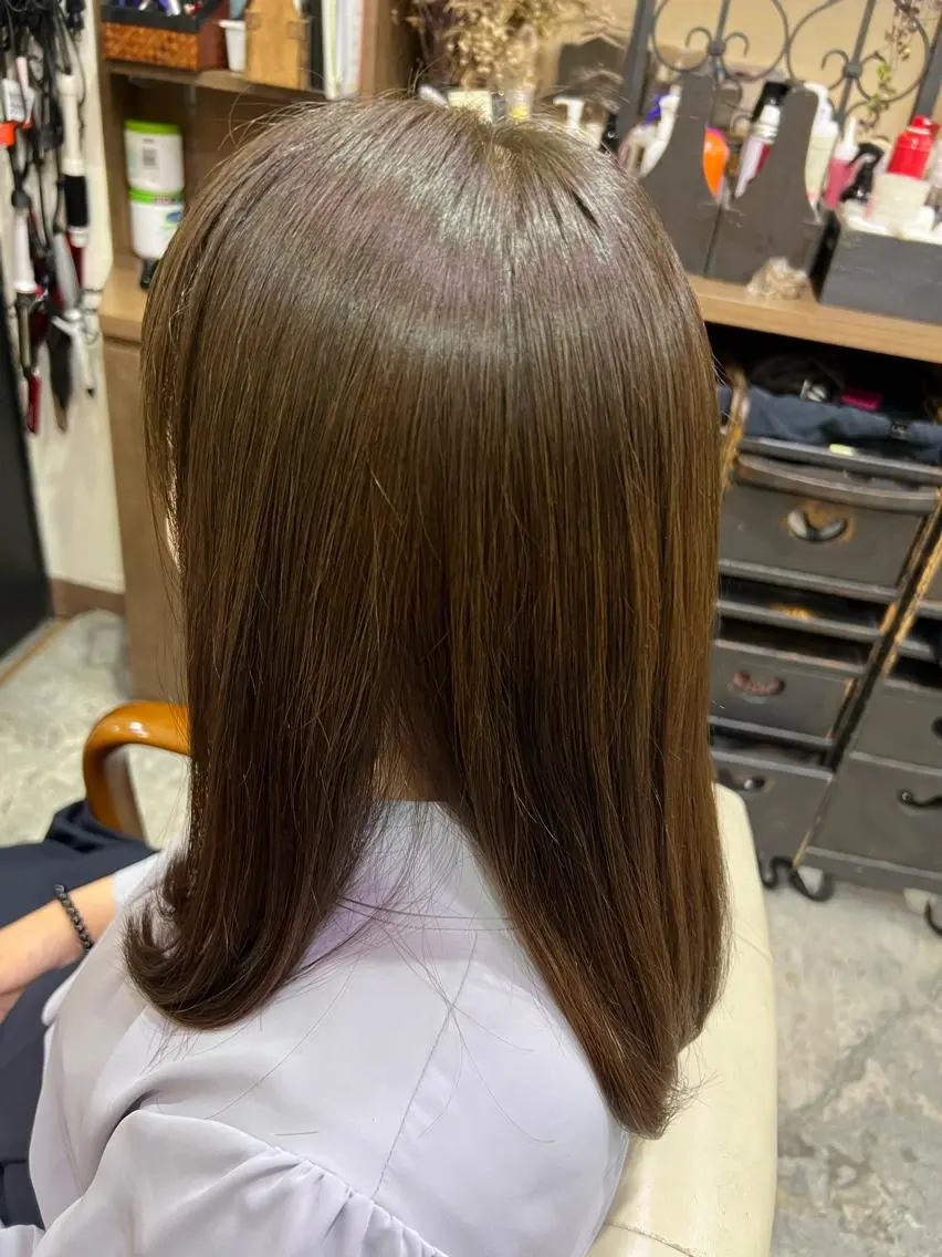 セミロング カット ヘアカラー 高橋 葵のヘアスタイル
