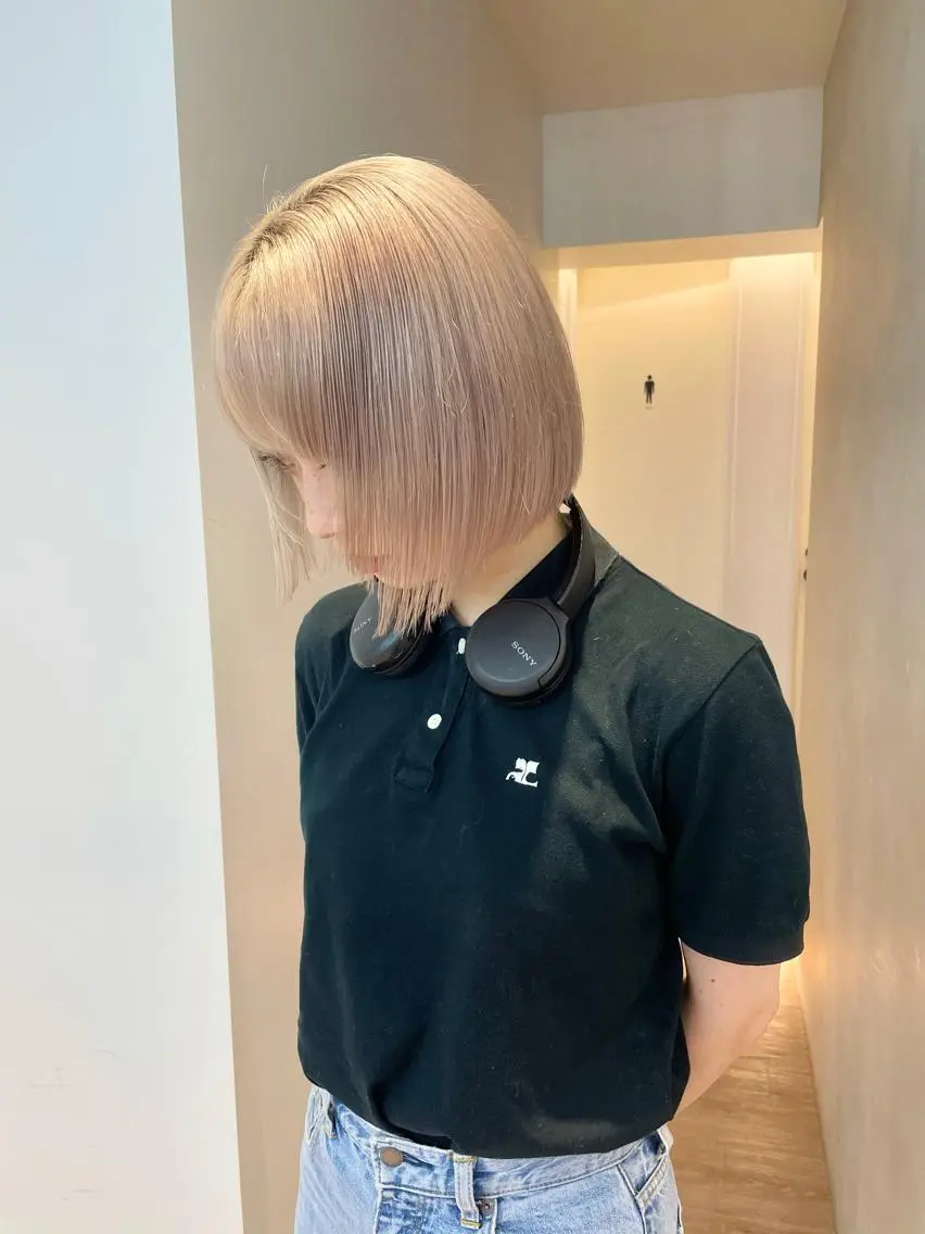 カラー ヘアカラー 🎀ボブ+ハイトーン シュカ👶🏻のヘアスタイル