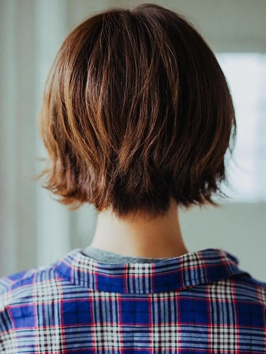ショート カラー 白髪ぼかしハイライト 柳川拓哉のヘアスタイル
