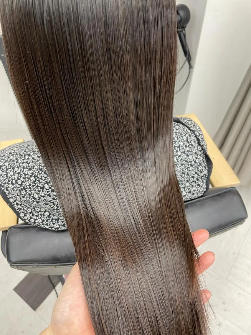 セミロング カラー パーマ ヘアアレンジ メンズ キッズ ネイル マツエク・マツパ アイブロウ 髪質改善 トリートメント mona/ ストレートスタイル✨のヘアスタイル