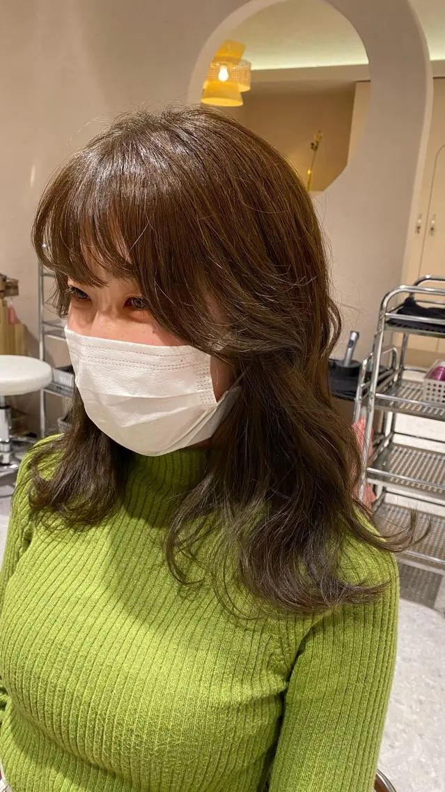 セミロング カラー ベージュカラー オリーブベージュ ヘアカラー トリートメント Marina/表参道 /ヘアセット/暖色のヘアスタイル