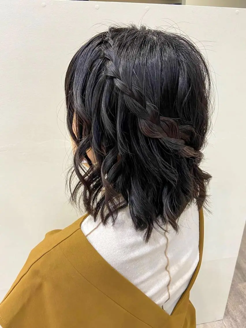 ミディアム ヘアアレンジ 結婚式・ブライダル デート ワタナベ リリコのヘアスタイル