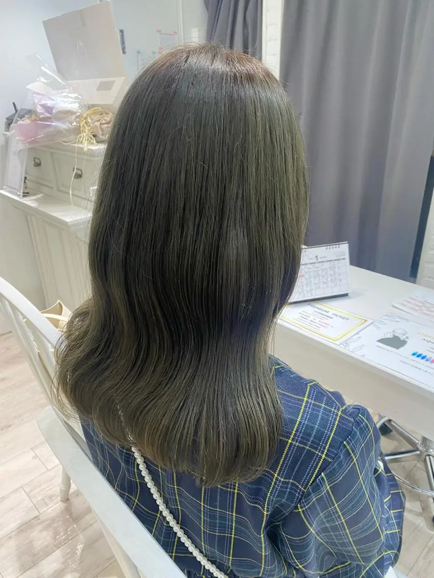 セミロング カラー ブリーチ ブリーチなしカラー ヘアカラー トリートメント 暖色カラー✨️ 門内 梨真のヘアスタイル