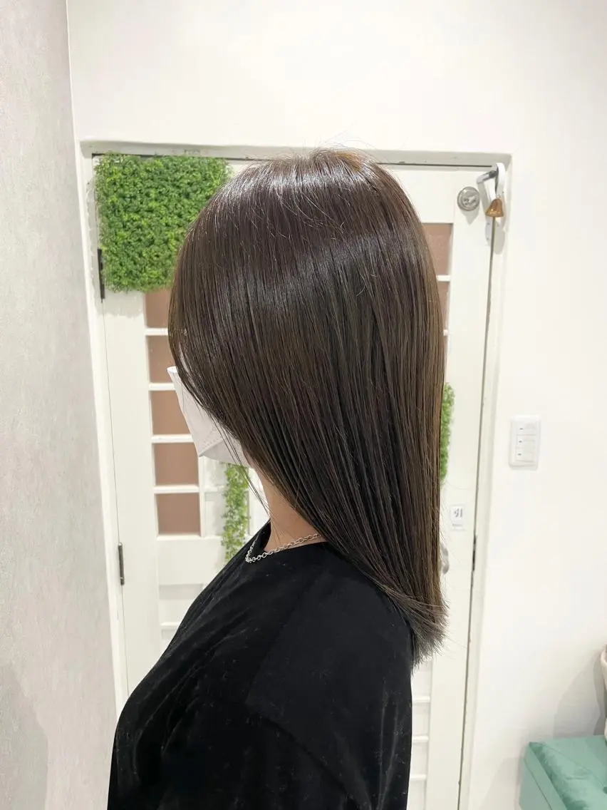 ミディアム カラー パーマ ヘアアレンジ メンズ キッズ ネイル マツエク・マツパ アイブロウ 髪質改善 トリートメント ショートネイル ドライ カット✂️髪質改善のヘアスタイル