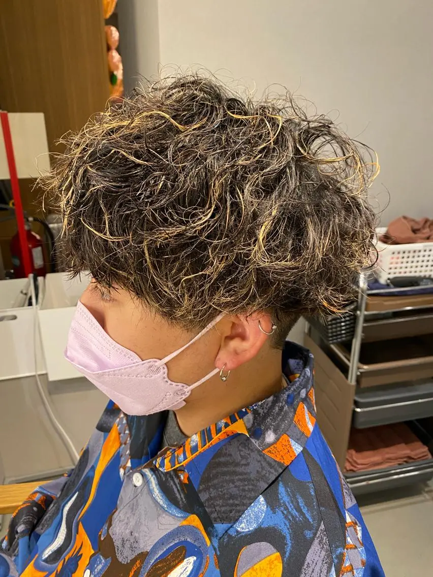 ショート カラー パーマ メンズ unopulir 景山 凌のヘアスタイル