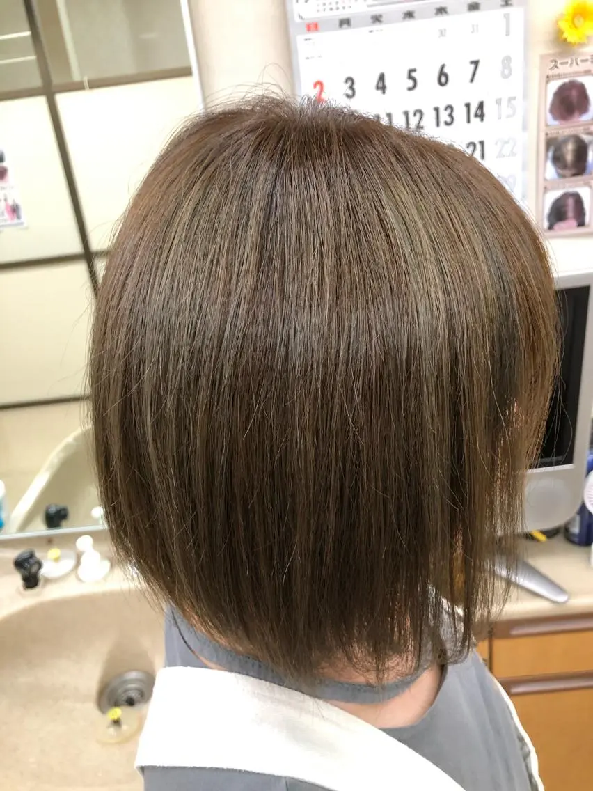 カラー イルミナカラー 石塚 浩のヘアスタイル