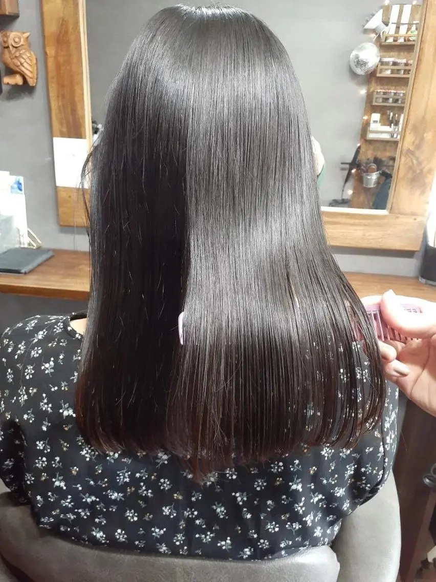 セミロング 髪質改善 トリートメント カット トリートメント chouette シュエットのヘアスタイル