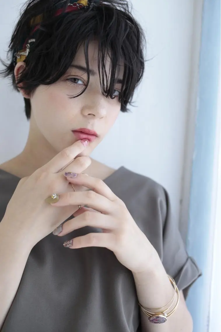 ショート ショートヘア neolive emのヘアスタイル