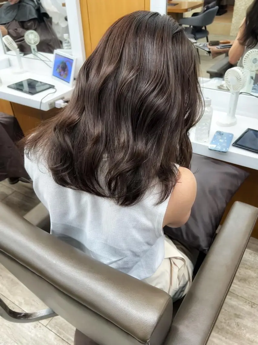 セミロング カラー グレージュ 透明感カラー/ イルミナカラーヒロキのヘアスタイル