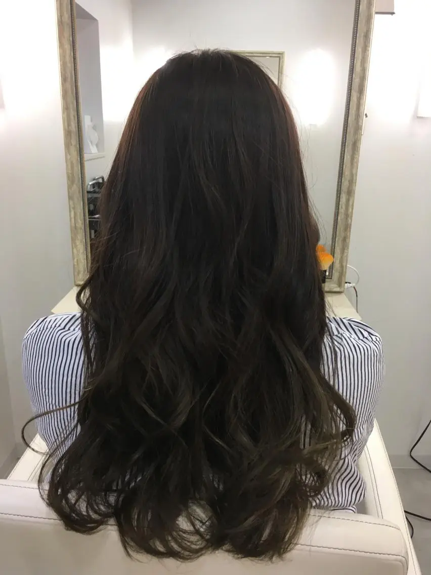 セミロング ロング カラー 髪質改善 中川 翔のヘアスタイル