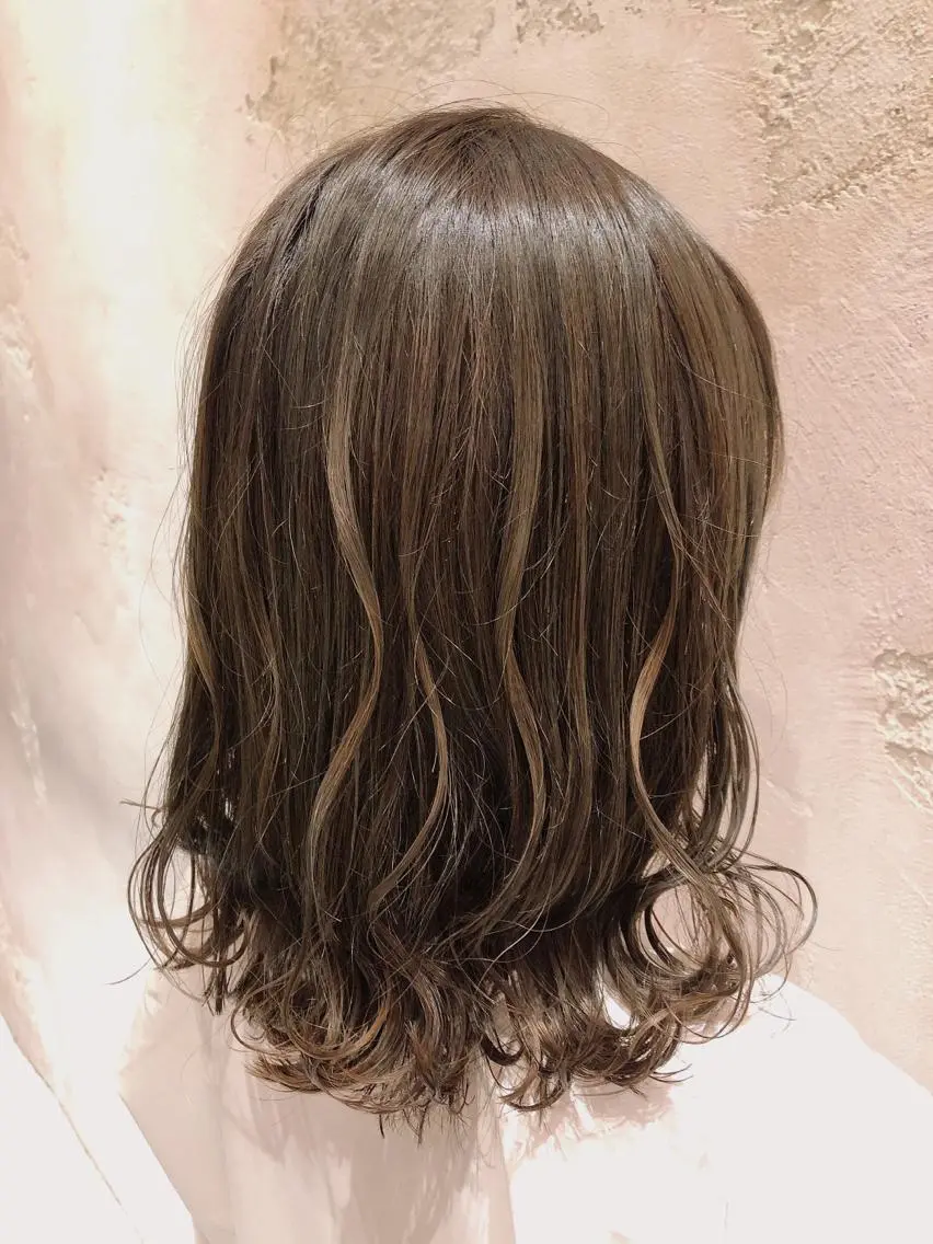 ミディアム アッシュ カット ヘアカラー トリートメント 代表山口ひな 髪質改善のプロのヘアスタイル