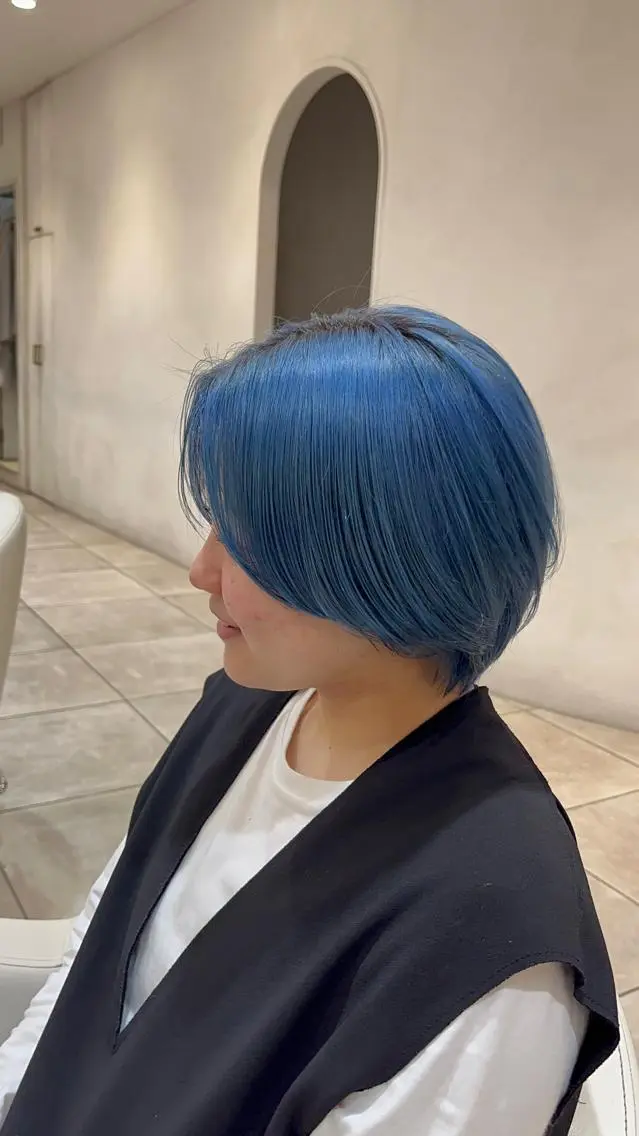 カラー アクアカラー ブリーチ ブルーカラー ケアブリーチ 透明感カラー ヘアカラー 地毛風ストレート/ 髪質改善/セキネのヘアスタイル