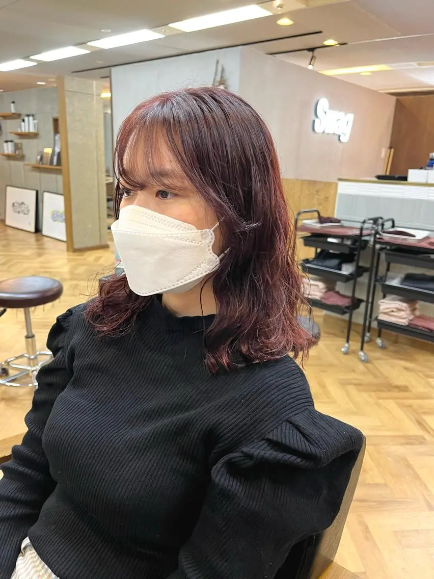 ミディアム カラー ブリーチ ヘアカラー トリートメント ena/ブリーチなし 透明感・レイヤー🎀のヘアスタイル