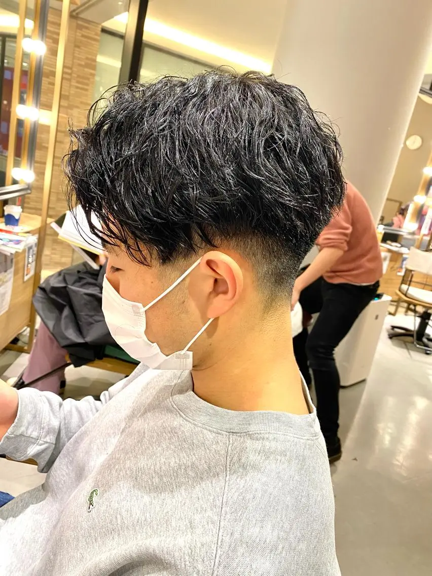 ショート パーマ メンズ unopulir 景山 凌のヘアスタイル