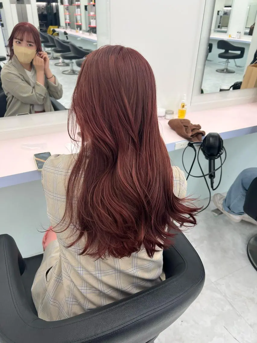 セミロング カラー パーマ ヘアアレンジ メンズ キッズ ネイル マツエク・マツパ アイブロウ ベージュカラー ピンクカラー ピンクベージュ 眉カラー カラーマツエク KANAMI 🌏のヘアスタイル