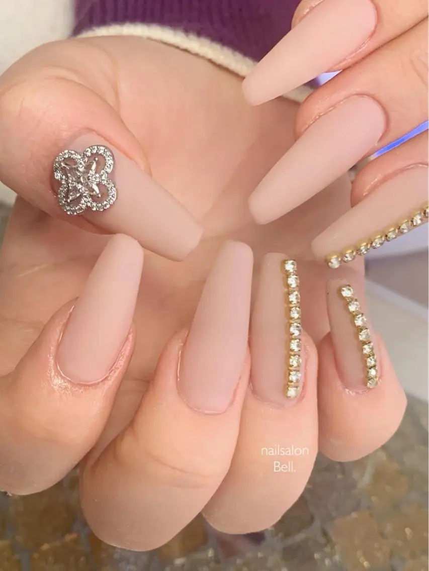 ロング ネイル ハンドネイル Y. Reonaのネイルデザイン