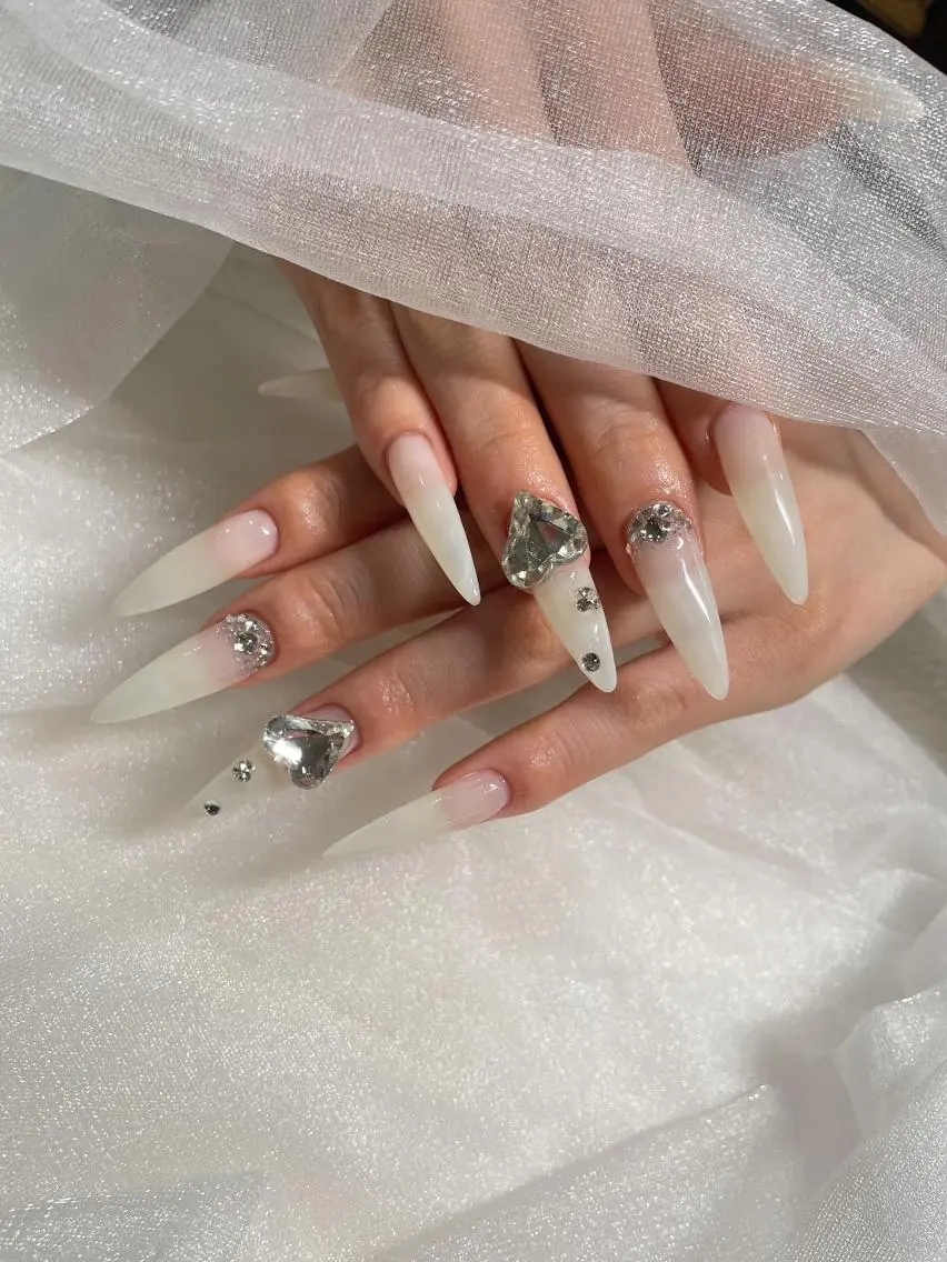 ネイル アートネイル クリアネイル フットネイル フレンチネイル ジェルネイル ハンドネイル 指先から綺麗に💕ご 新規様大歓迎Miyaのネイルデザイン