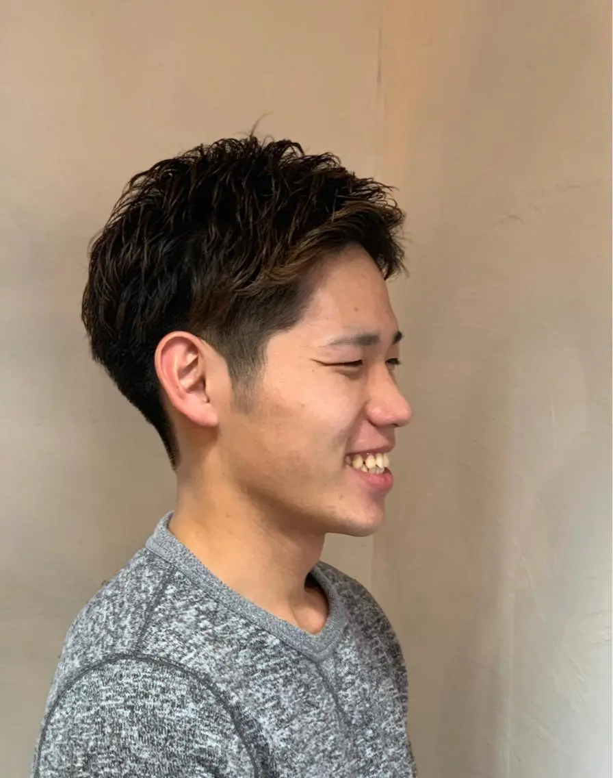 パーマ メンズ アップバング メンズパーマ 菅野 愛のヘアスタイル