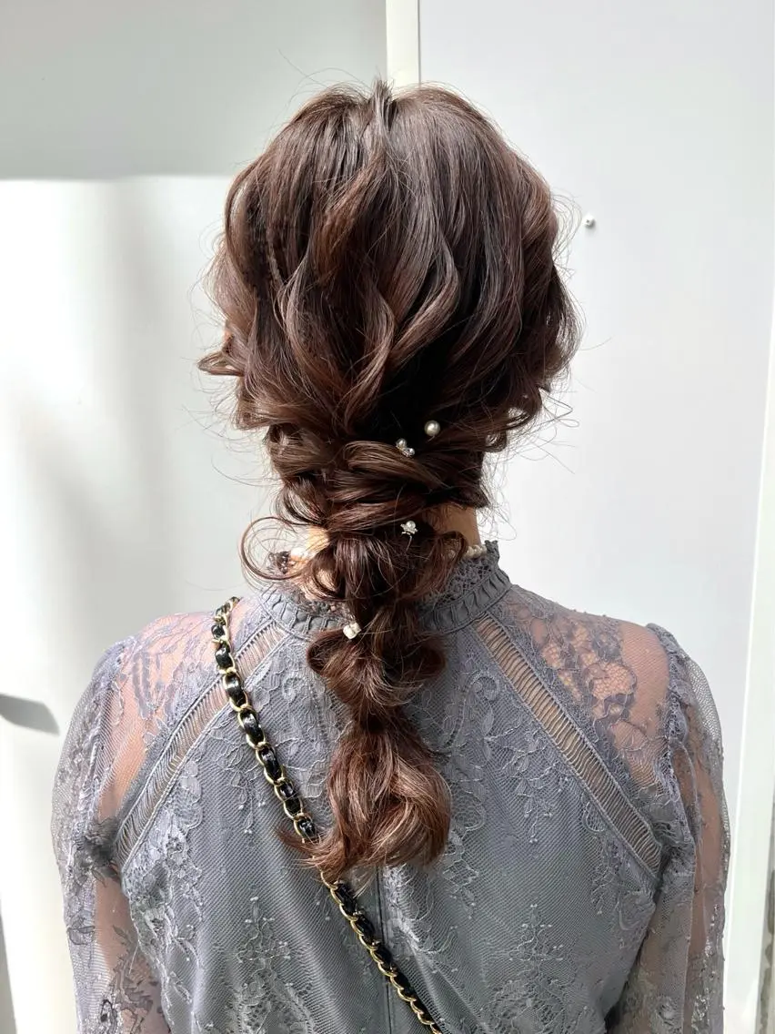 セミロング ヘアアレンジ 結婚式・ブライダル ヘアセット 卒業式お呼ばれ🕊️ ヘアセット✴︎ミキのヘアスタイル