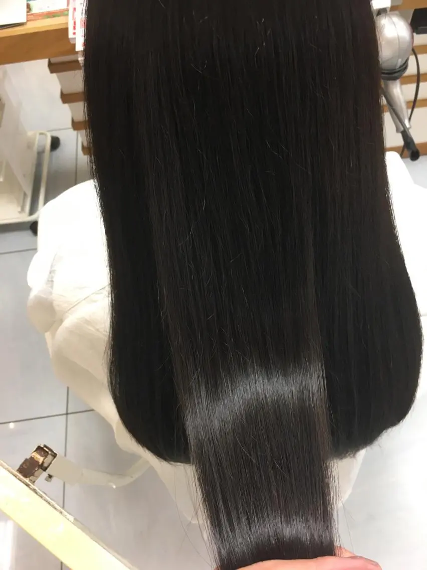 セミロング カラー パーマ イルミナカラー ヘアカラー トリートメント 髪質改善/縮毛矯正 /レイヤーカット岡部のヘアスタイル