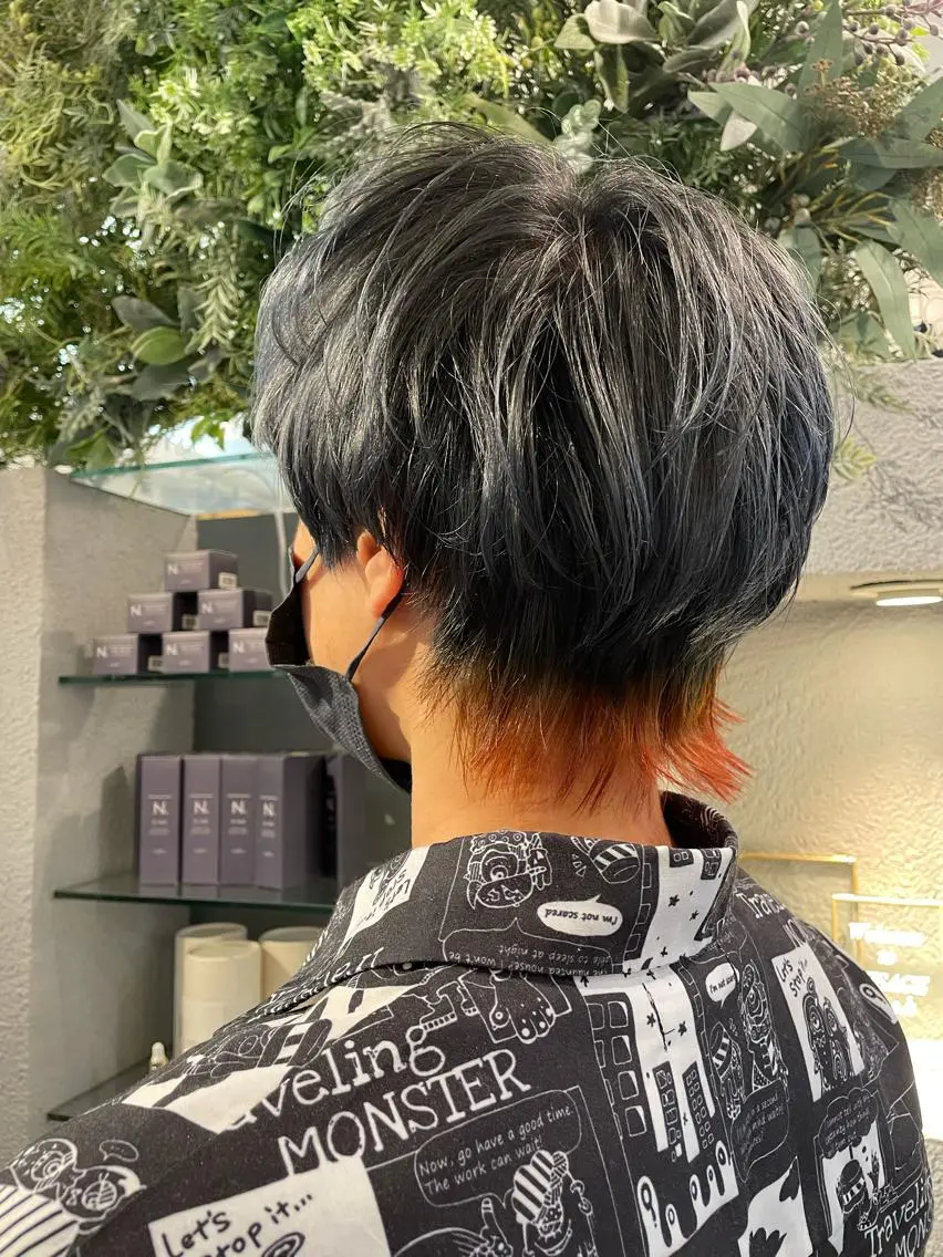 ショート カラー グラデーションカラー シルバー ウルフカット sato ayaka |透明感カラー🫧のヘアスタイル