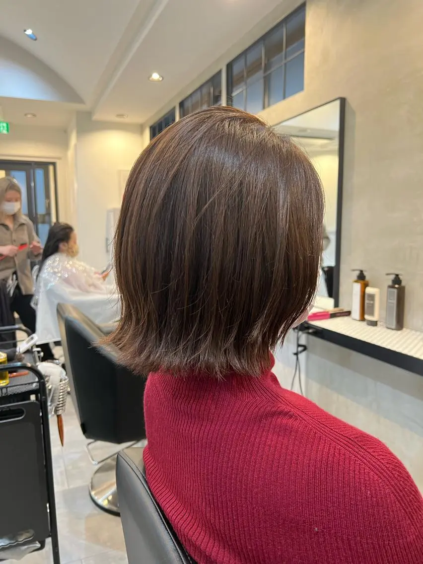 ミディアム ボブ 外ハネヘア カット 工藤 梨花のヘアスタイル