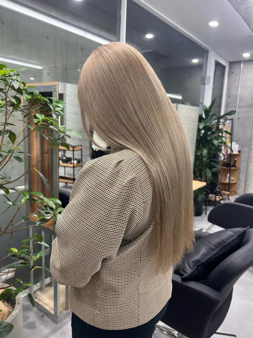 ロング azusa/心斎橋/ ハイトーンカラーのヘアスタイル