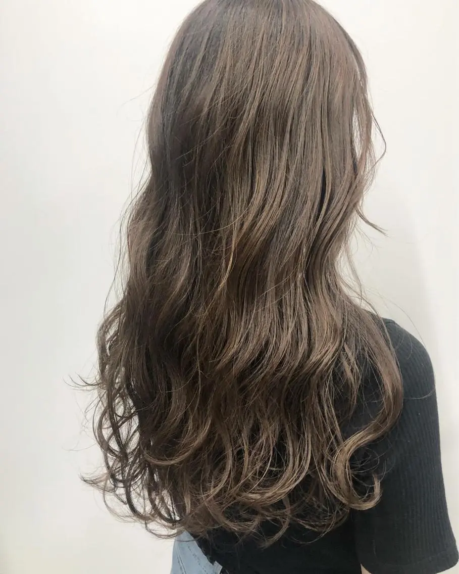 ロング カラー ヘアアレンジ 【公式】amble luxe池袋東口🩷のヘアスタイル