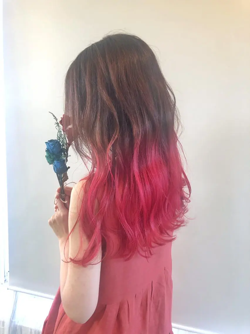 ロング カラー パーマ ヘアアレンジ ヘアカラー トリートメント 推し活専用 【派手髪】飯野ゆかりのヘアスタイル
