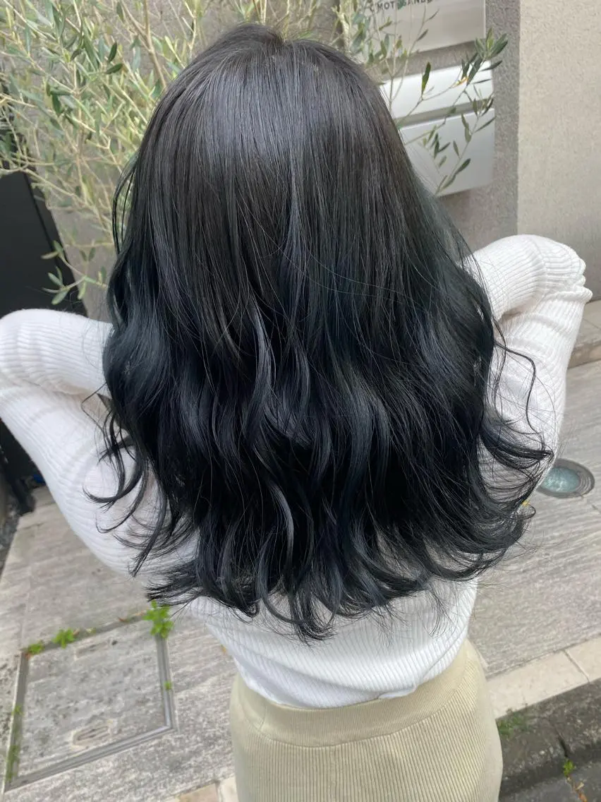 ミディアム カラー 赤み消し韓国ヘア レイヤー縮毛🤍渡邉のヘアスタイル