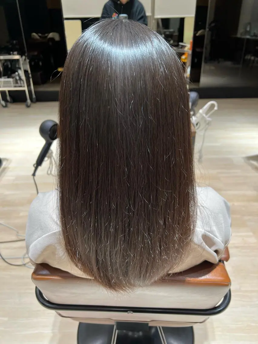 セミロング Shun 透明感カラ ー/似合わせカットのヘアスタイル