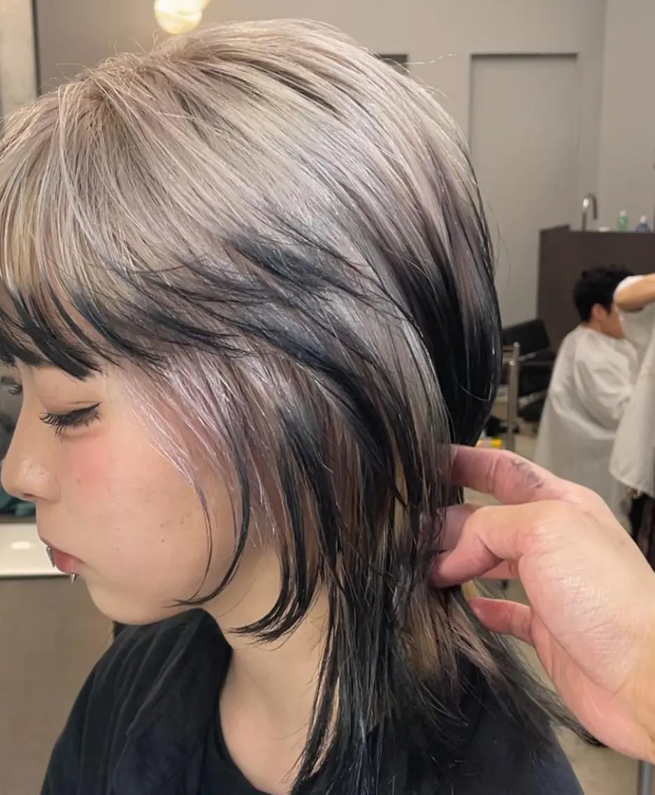 ミディアム カット ヘアカラー ケアブリーチ/ レイヤー/vardyのヘアスタイル