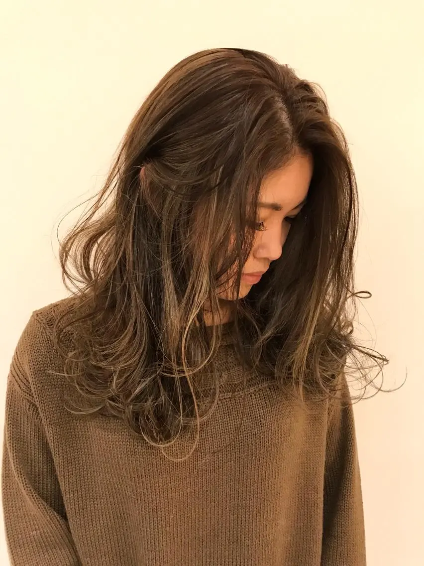 セミロング カラー シールエクステ⭐️ オオミタクヤのヘアスタイル