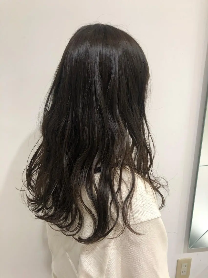 ロング カラー ベージュカラー オリーブベージュ ヤマモト マイのヘアスタイル