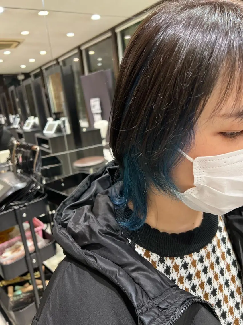 ミディアム ウルフカット カット ヘアカラー トリートメント 下條 真のヘアスタイル