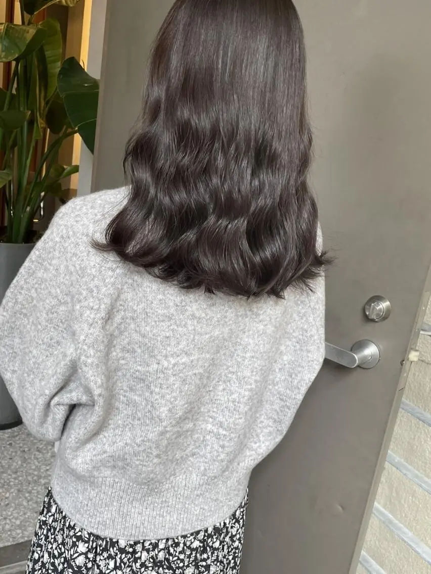 カラー ミディアム カット ヘアカラー トリートメント TIGRE for hairのヘアスタイル
